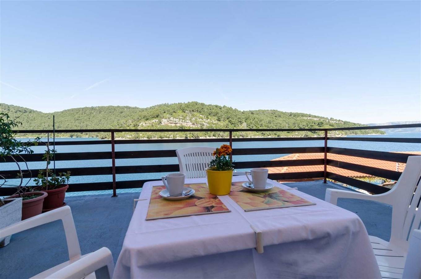 Ganze Wohnung, Šilok Apartment mit 1 Schlafzimmer, Terrasse und Meerblick in Mljet