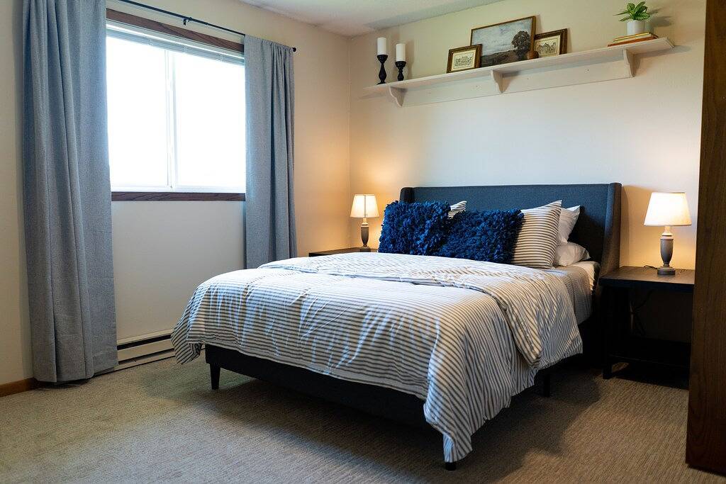 Ganze Wohnung, Walk to Downtown I Queen I Self-Checkin I Garage in Fargo, North Dakota