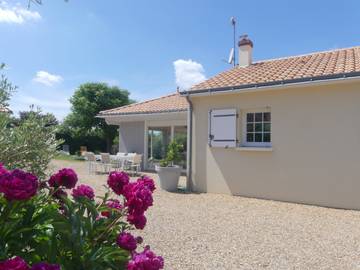 Location de vacances pour 14 personnes, avec terrasse et jardin, animaux acceptés dans Maine-et-Loire