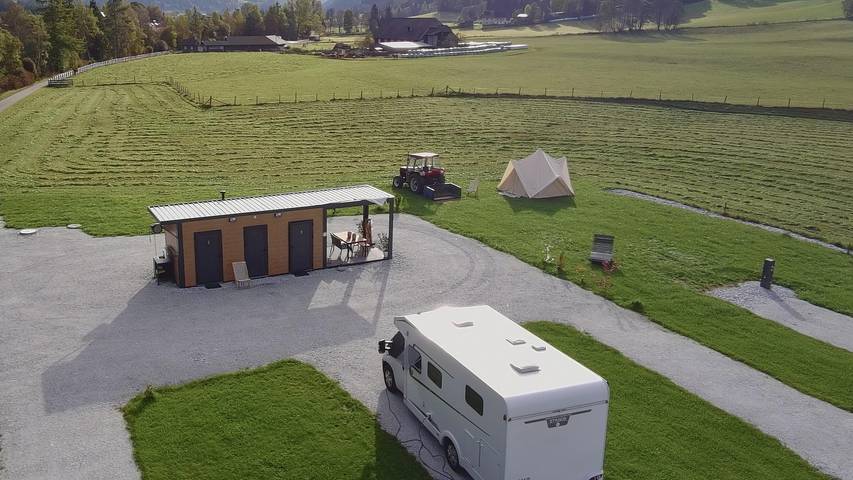 Camping für 4 Personen, mit Garten