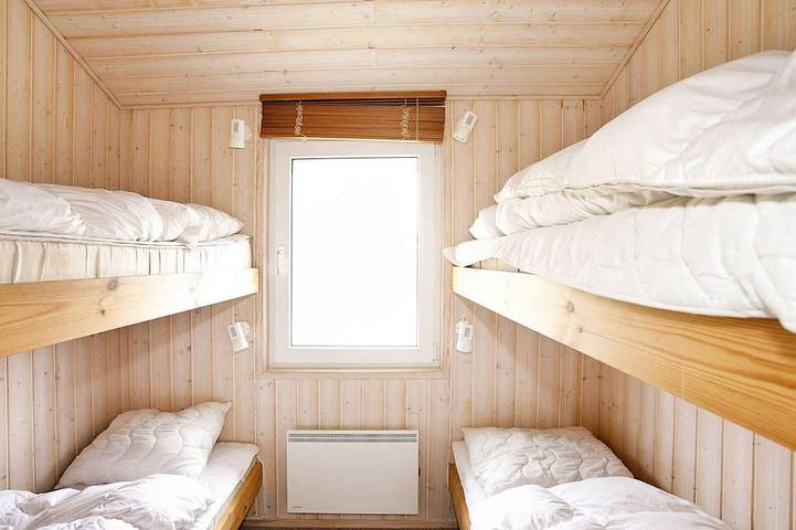 Ferienhaus für 8 Personen, mit Whirlpool und Terrasse sowie Garten und Sauna in Himmerland - 4