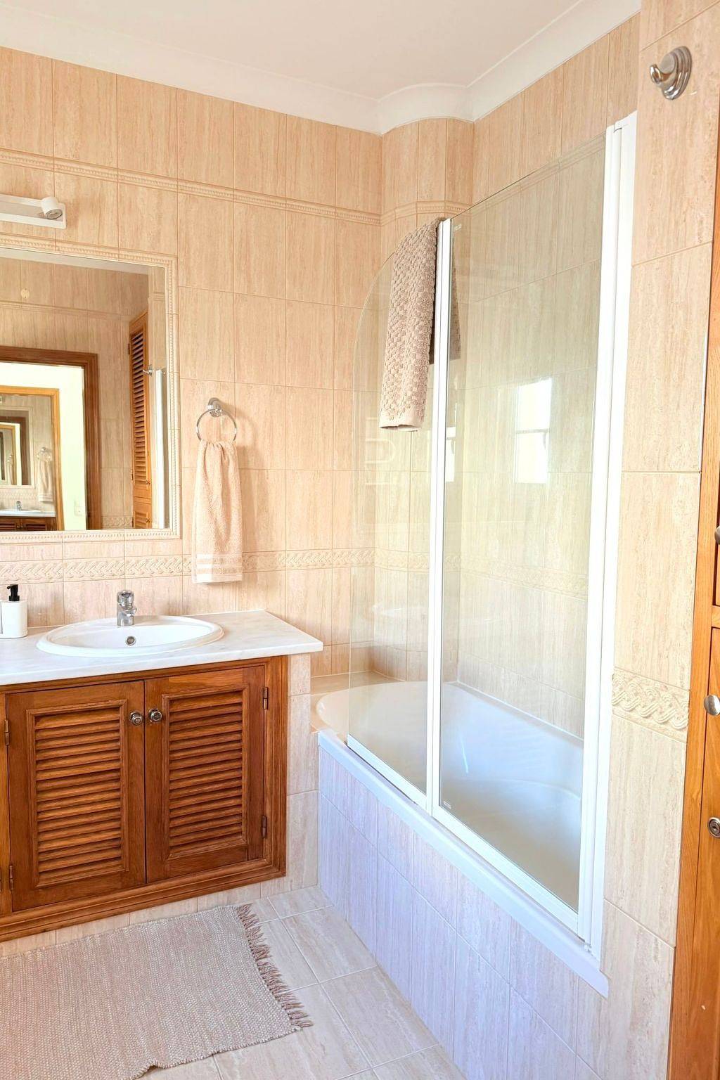 Mit beheiztem Pool in Budens, Faro Distrikt