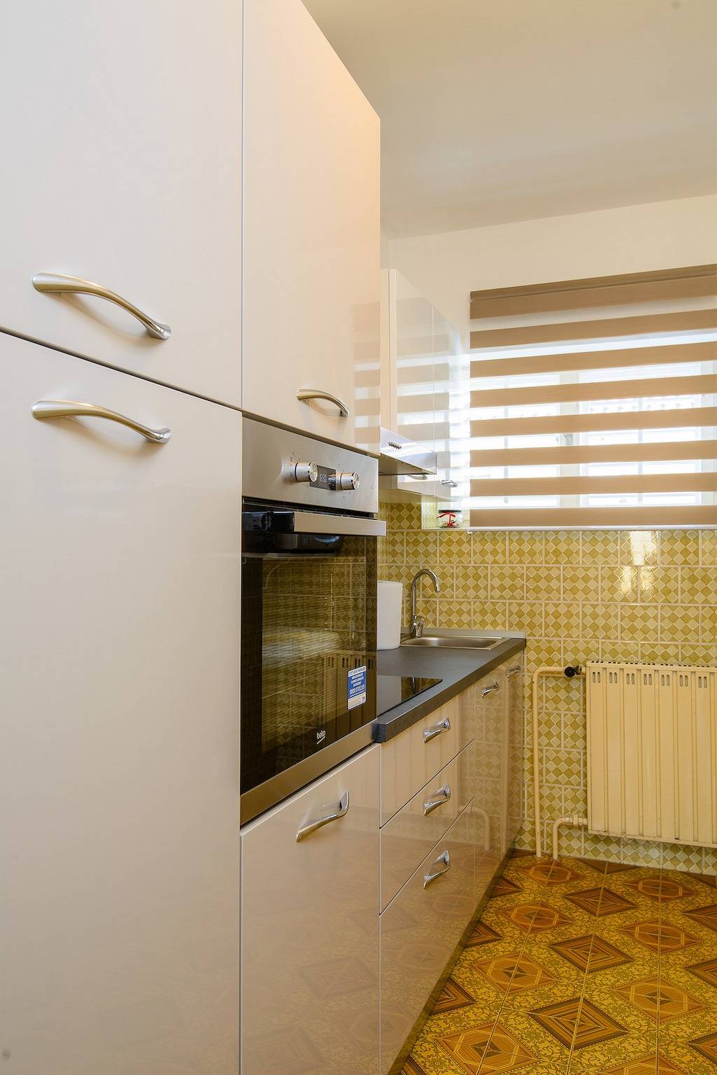 Ganze Wohnung, 2-Zimmer-Ferienwohnung mit Terrasse und Meerblick Trogir A-22655-a in Trogir, Split-Dalmatien
