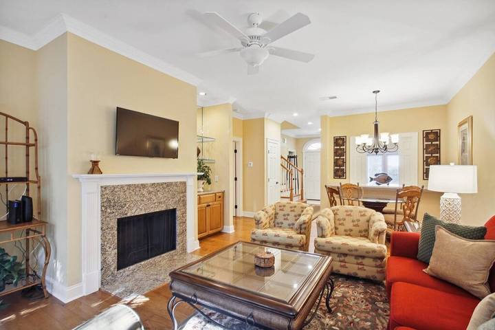 Bed and breakfast for 7 people, with pool in South Carolina