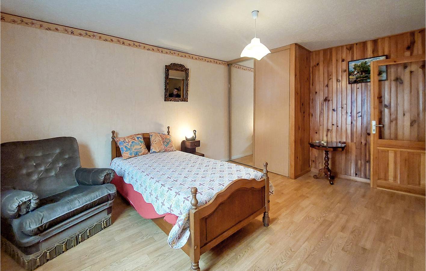 Retiro de pesca cerca del río Loira in Bas-en-Basset, Macizo Central