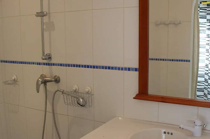 Location de vacances pour 5 personnes, avec terrasse et jardin à Évenos - 3