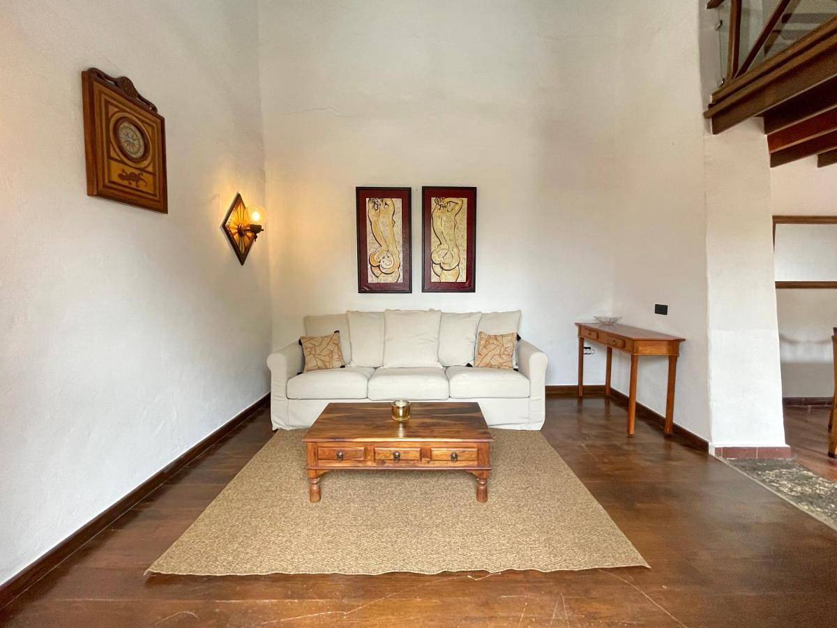 Two-Bedroom House in Tiagua, Teguise