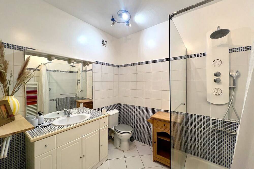 Appartement entier, Studio de Village Chusclan in Chusclan, Région de Nîmes
