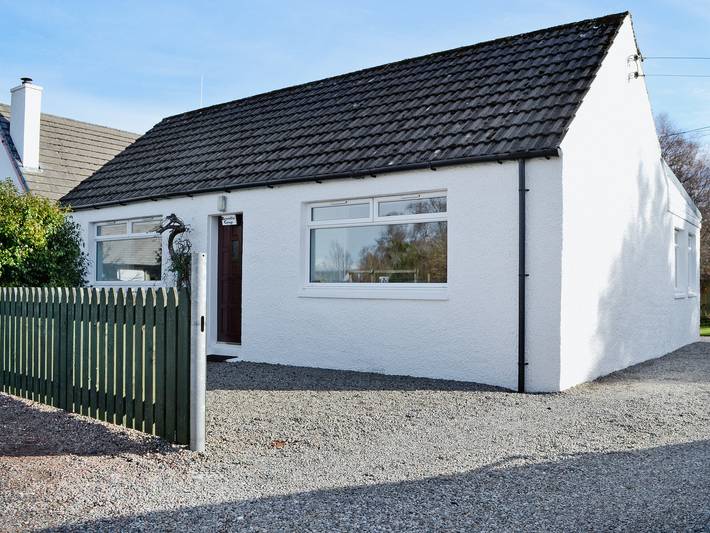 Log cabin for 4 people, with garden in Loch Linnhe