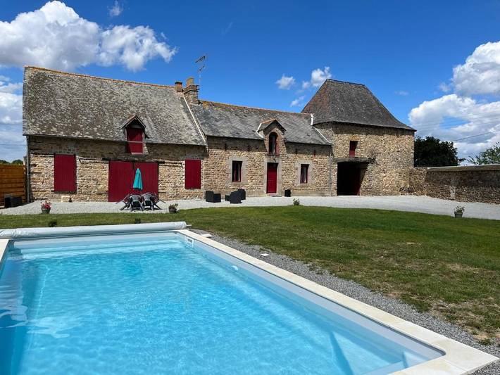 Gîte pour 6 personnes, avec vue ainsi que piscine et jardin dans Taillis
