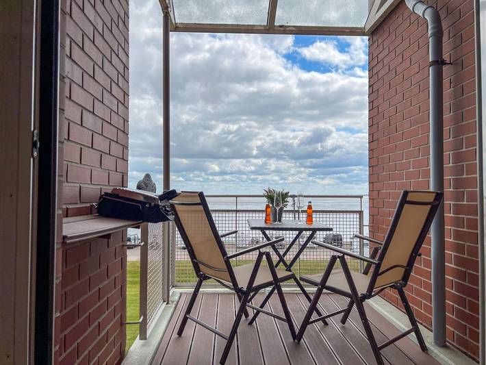 Ferienwohnung mit Meerblick für 4 Personen, mit Balkon und Ausblick am Jadebusen