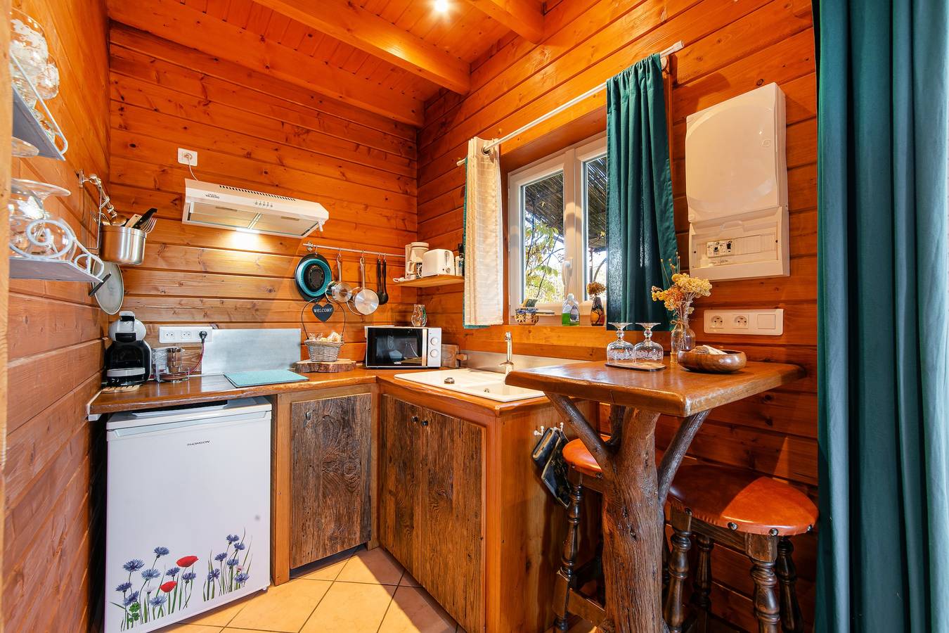 Ganze Wohnung, Ferienwohnung für 2 Personen mit Garten in Correns, Brignoles Region