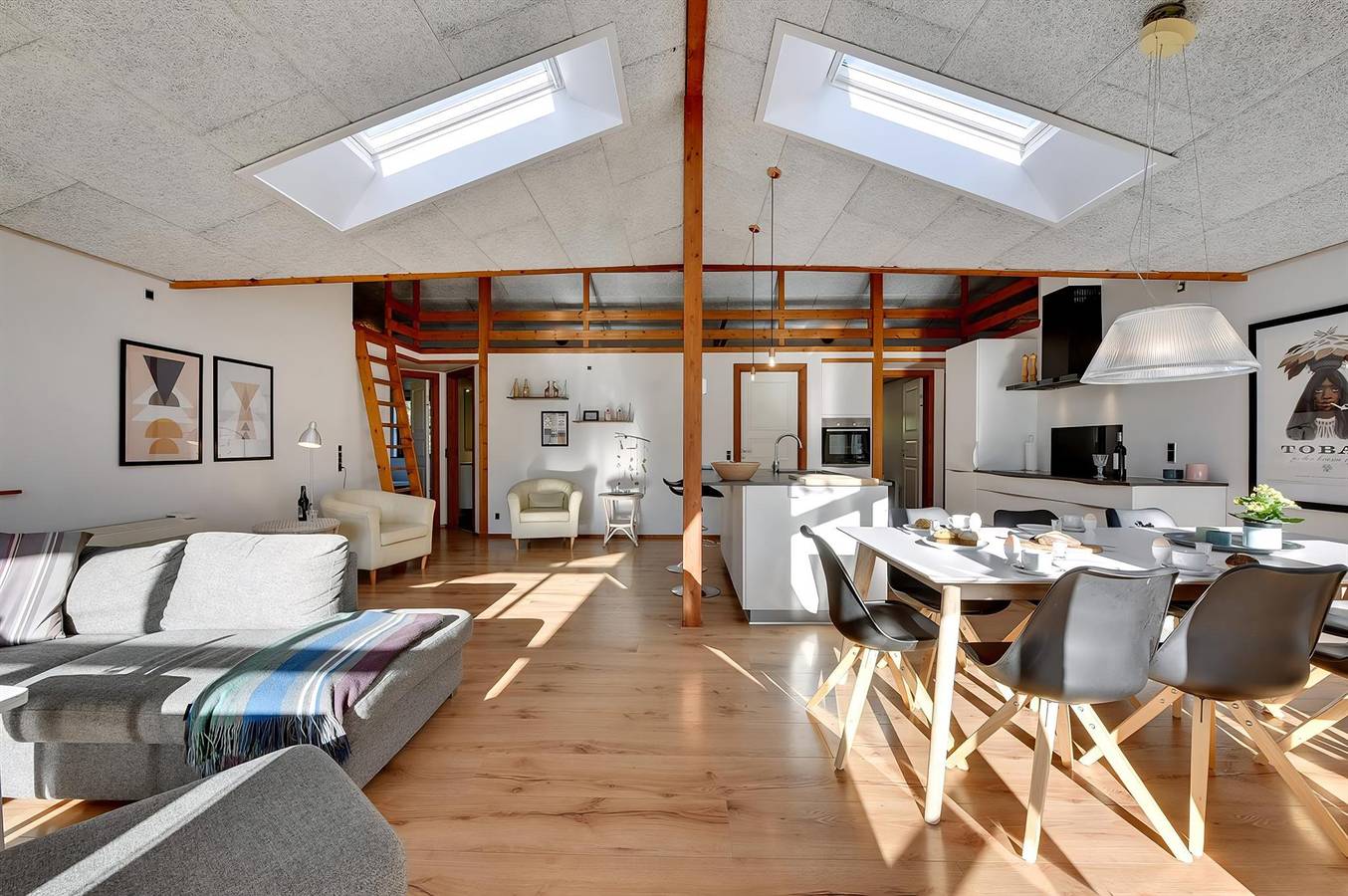 Amazing home in Hvide Sande w/ Wifi, Sauna and 4 Bedrooms in Nørre Lyngvig, Hvide Sande