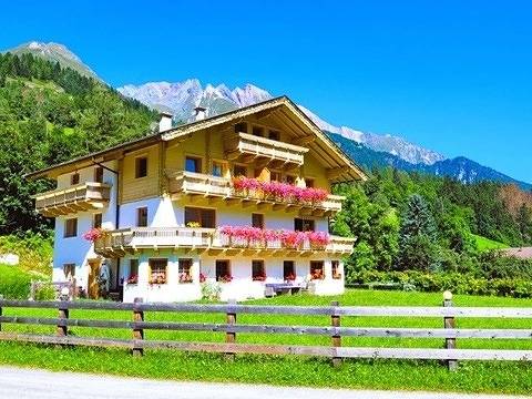 Ferienwohnung für 2 Personen, mit Balkon und Terrasse sowie Garten und Ausblick in Virgen - 3