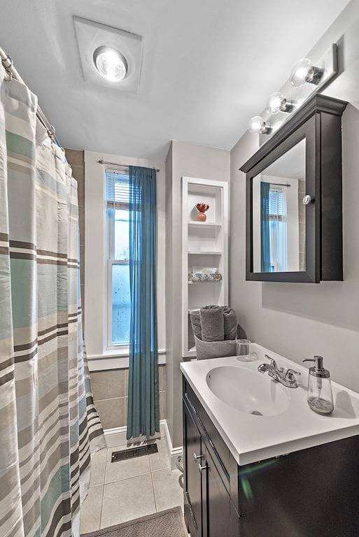 Einheit 1- Schöne große 3 Schlafzimmer / 2 Badezimmer Wohnung. Mit allen Annehmlichkeiten in Salem (MA), Essex County (MA)