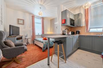 Holiday Apartment for 2 People in Blackpool, North West England, Photo 1
