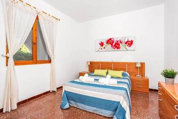 Villa pour 8 Personnes dans Cala Blanca, Ciutadella, Photo 2