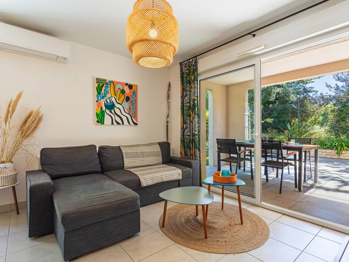 Gîte pour 6 personnes, avec terrasse et jardin dans La Coudoulière - 4