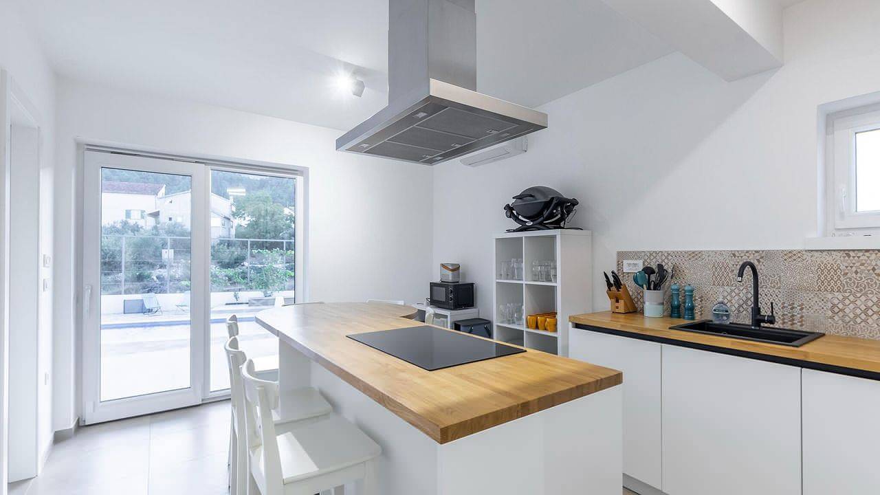Ferienhaus für 6 Personen (110 m²) in Bilice in Bilice, Šibenik-Knin