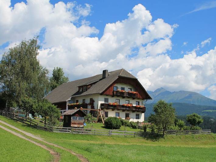 Ferienhaus für 4 Personen, mit Balkon und Garten sowie Sauna