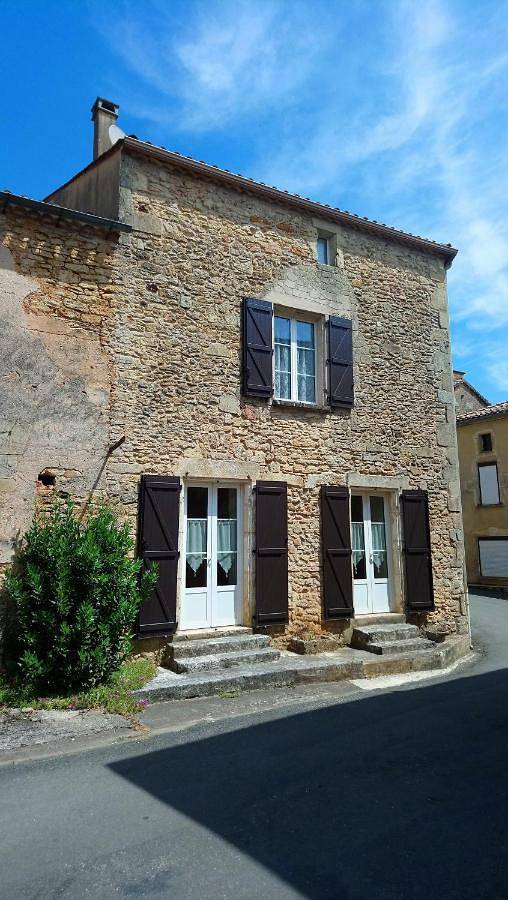 Location de vacances pour 8 personnes, avec terrasse, animaux acceptés à Lacapelle-Biron - 3
