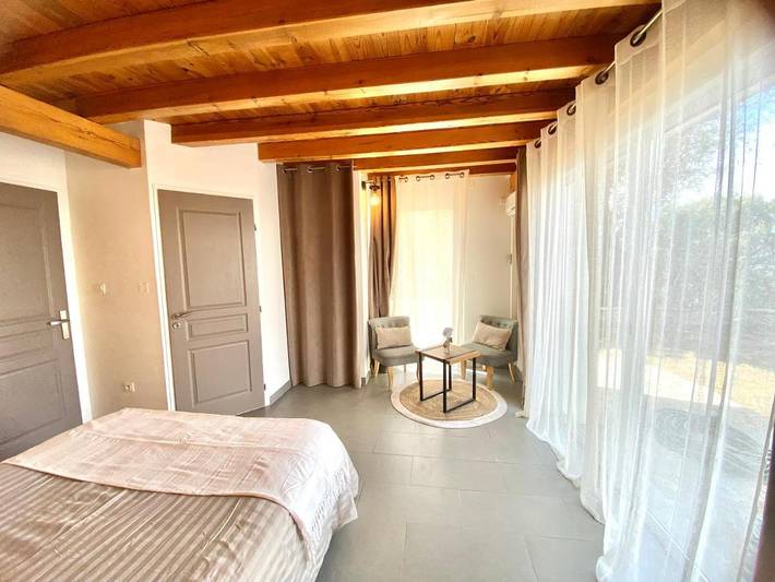 Location de vacances pour 2 personnes, avec piscine et jardin à Barbaggio - 4