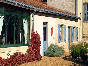 Gîte pour 12 personnes, avec piscine ainsi que terrasse et jardin, animaux acceptés à Bournand