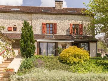 Gîte pour 10 personnes dans Source-Seine