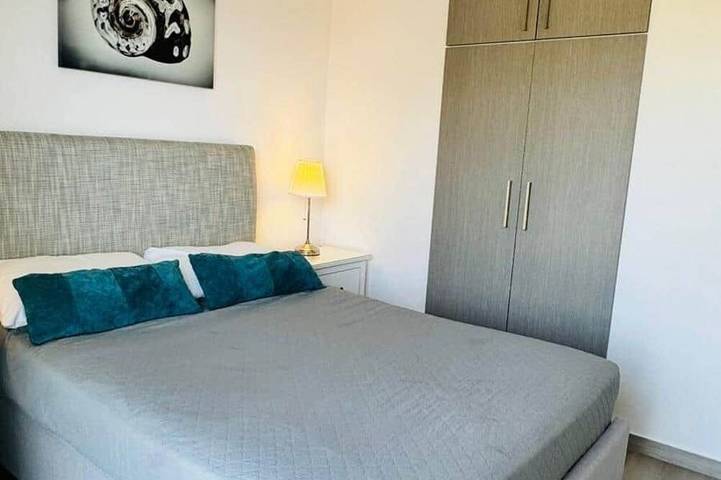 Appartement entier, Thalassa Sea View Suite, Sleeps 4, Wifi, Sat TV in Limassol, Chypre du Sud