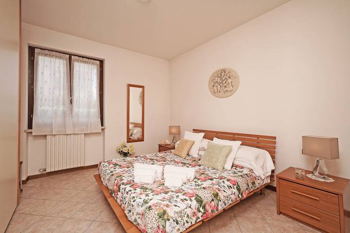 Entire apartment, Bright apartment in a central location - In Centro a Torri del Benaco in Torri del Benaco, Garda Mountains
