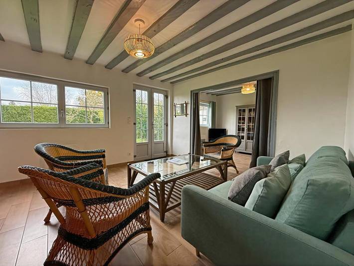 Location de vacances pour 8 personnes, avec jardin dans Sourdun