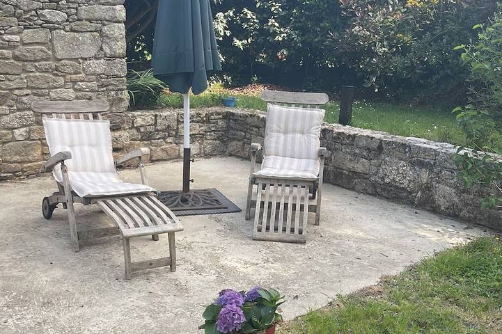 Location de vacances pour 4 personnes, avec jardin et terrasse à Trébédan