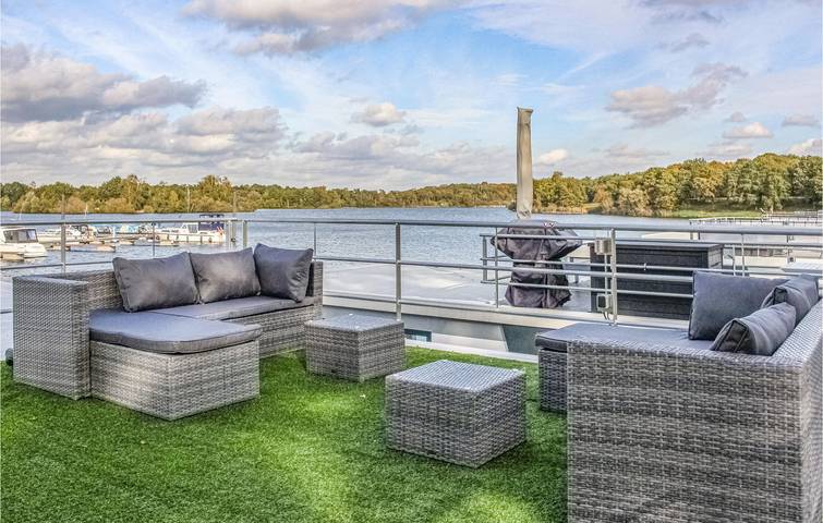 Hausboot für 4 Personen mit Terrasse in Nationalpark De Maasduinen