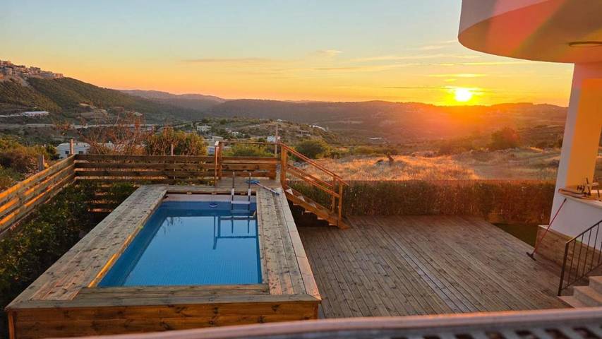 Chambre d’hôte pour 4 personnes, avec terrasse et jardin ainsi que piscine et vue - 1