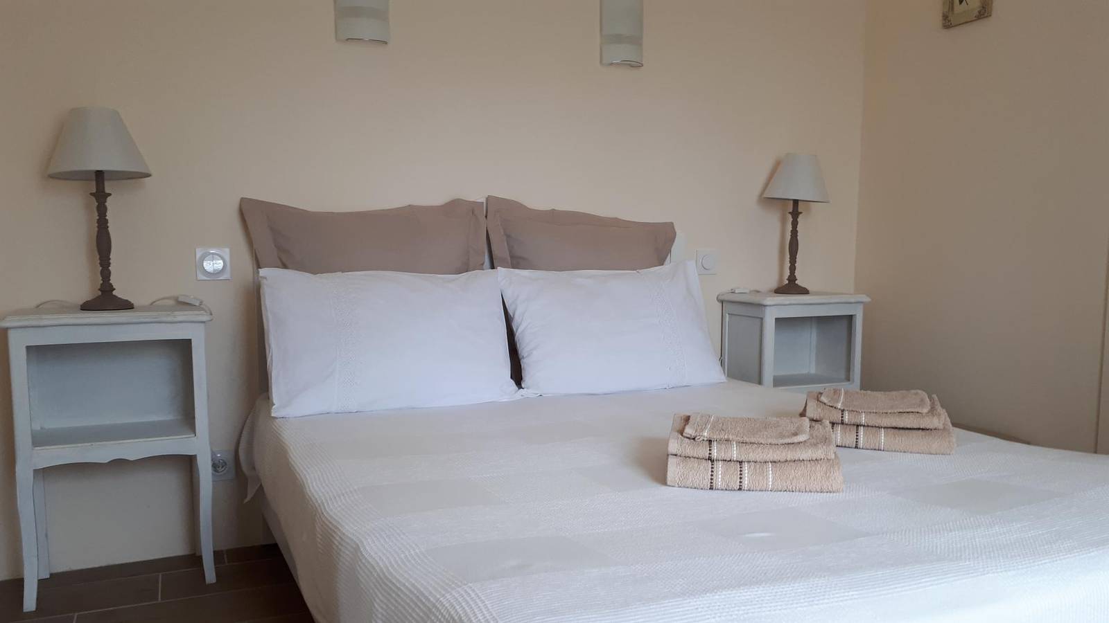 Gîte für 2 Personen mit Terrasse in Rosans, Gap und Umgebung