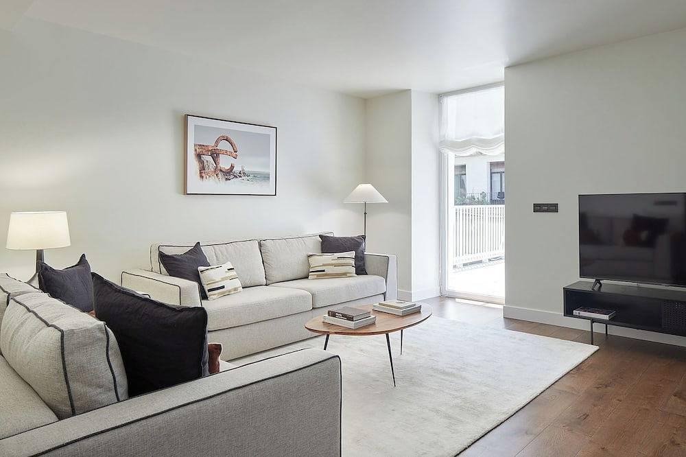 Entire apartment, Elkano by Feelfree Rentals in Playa de la Concha, San Sebastian