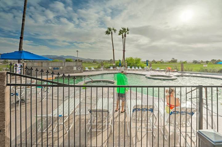 Vacation rental for 6 people, with pool and terrace as well as hot tub in Lake Havasu City