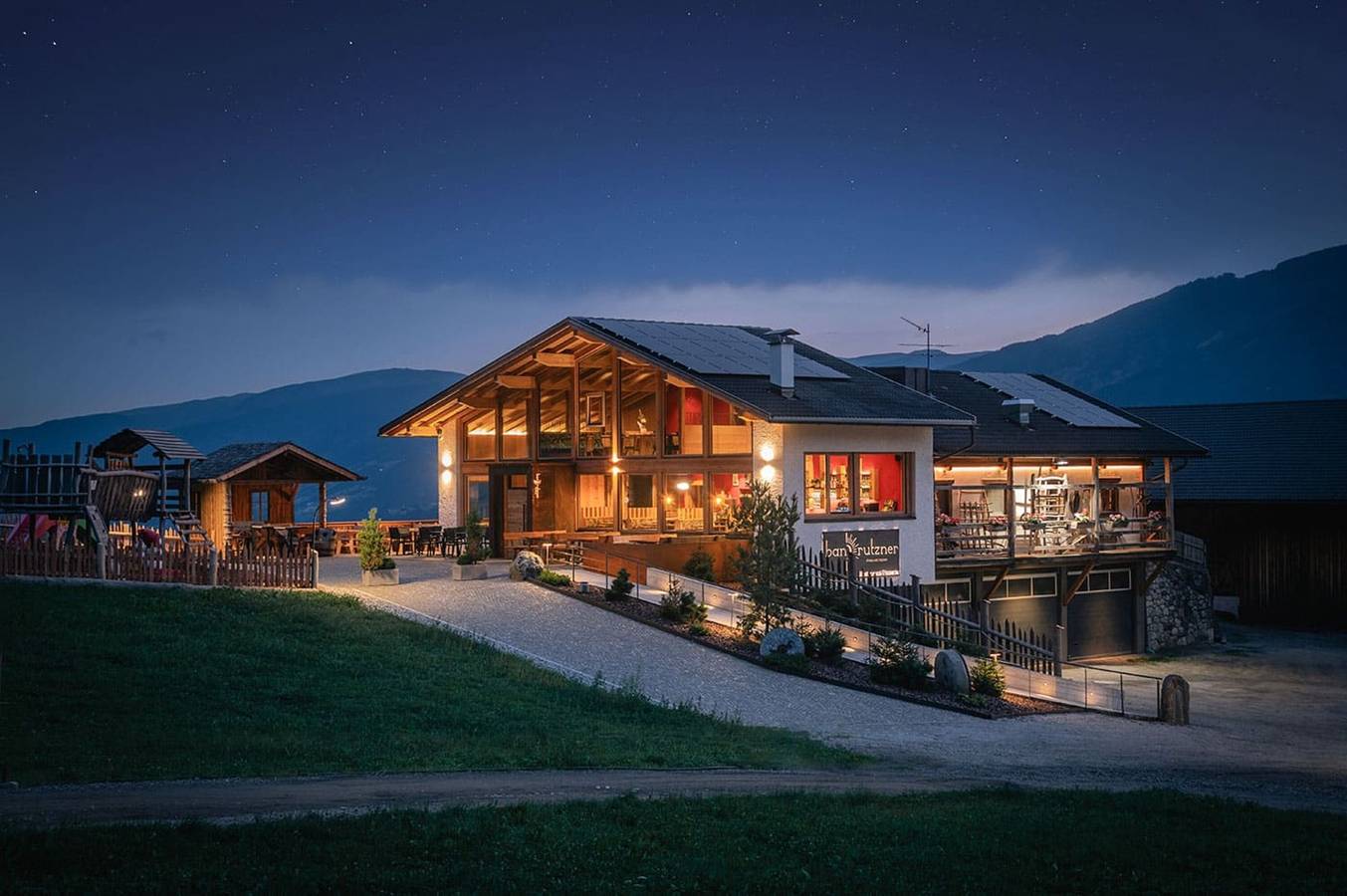 Ganze Wohnung, Apartment „Ban Rutzner Trametsch“ mit Bergblick, Gemeinschaftsterrasse und Wlan in St. Andrä, Brixen