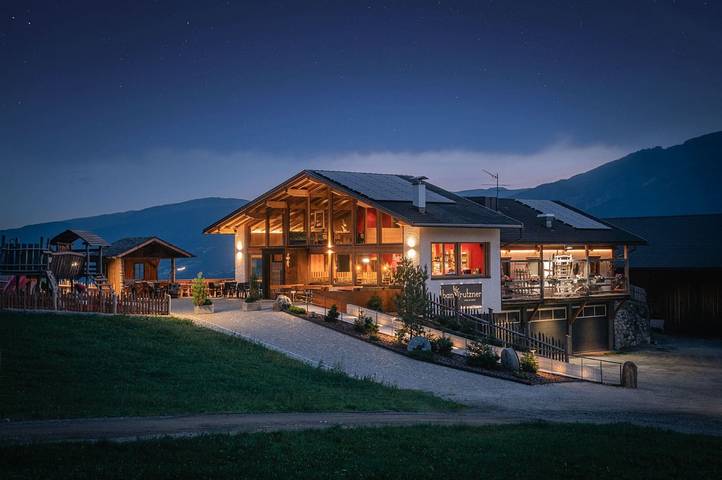 Vakantieappartement voor 5 personen, with Balkon and Tuin as well as Sauna in Brixen