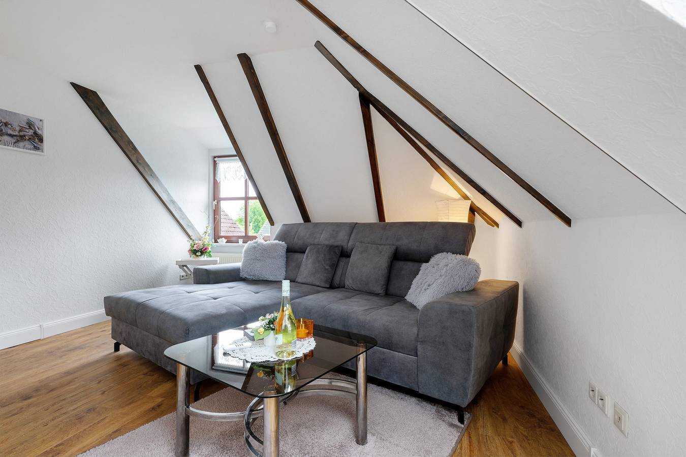 Ganze Wohnung, Ferienwohnung 2" mit Gemeinschaftsgarten und Wlan in Wesselburen, Nordseeküste
