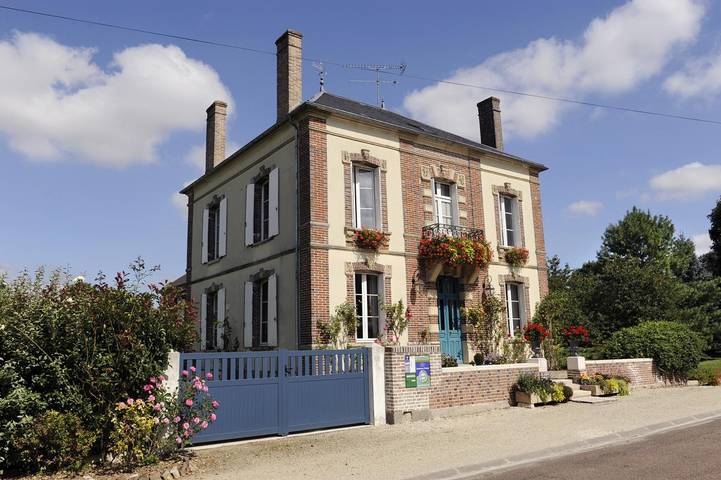 Chambre d’hôte pour 3 personnes, avec jardin et piscine dans l' Aube - 2