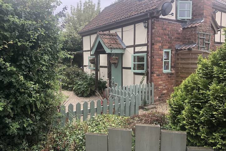 Holiday rental for 2 people, with garden and hot tub in Herefordshire