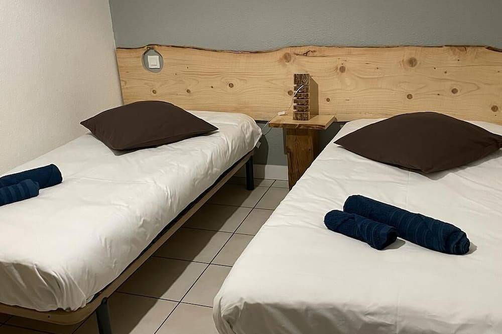 Apartamento entero, Le Grand Tetras in a charming property in the heart of the Blue Spring area in Mouthe-Lac et Mont d’Or, Doubs (desambiguación)