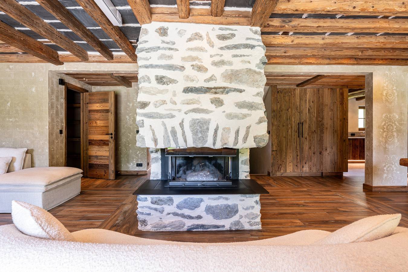 Chalet 'Gaston' avec vue sur les montagnes, Wi-Fi et climatisation in Champagny-en-Vanoise, Parc National de la Vanoise
