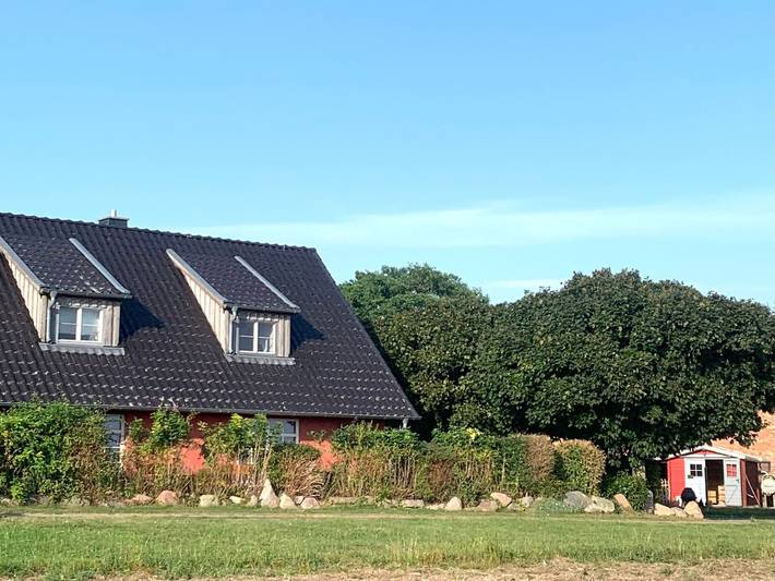 Ferienwohnung für 8 Personen, mit Terrasse und Garten in Sundhagen - 2
