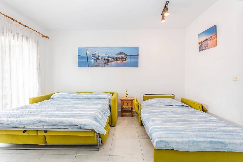 Appartement entier, Idéal pour les familles, couples ou les amis - appartement avec piscine commune, plage à proximité in Torrevieja, Costa Blanca