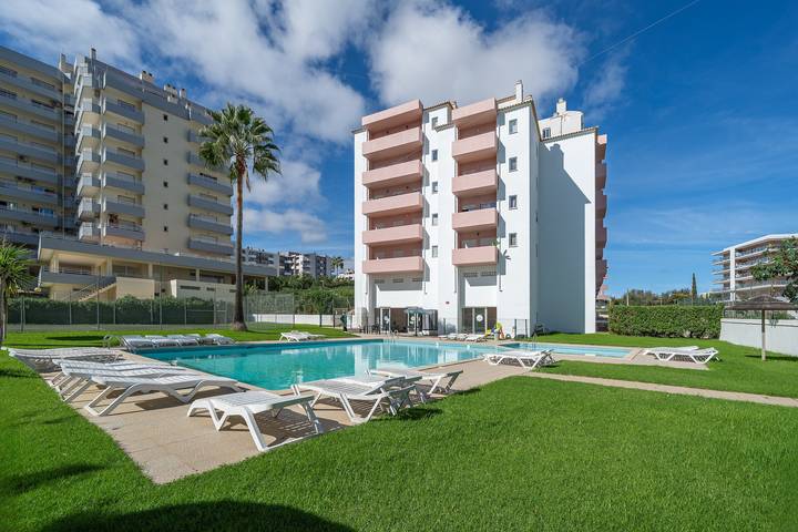 Vakantiewoning voor 6 personen, met Tuin en Kinderzwembad in Portimão