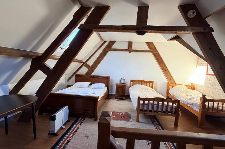 Gîte pour 4 personnes, avec jardin à Saint-Côme-du-Mont - 2