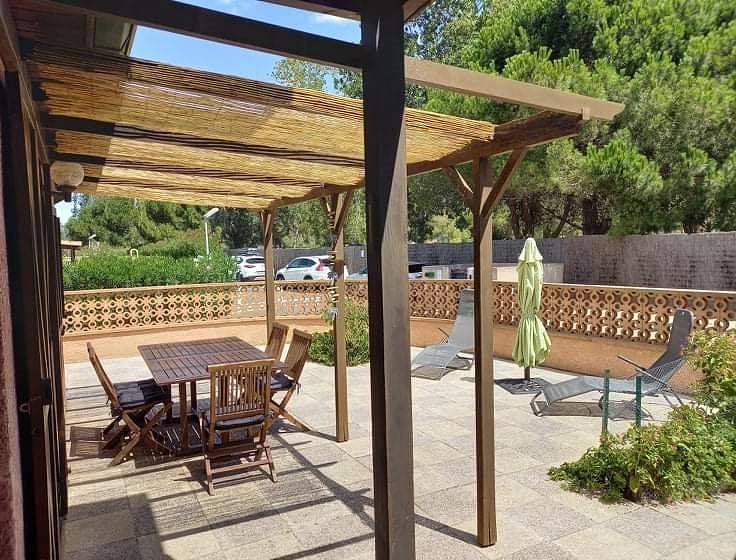 Entire holiday apartment, Spacious corner Villa located in the secured residence of "Les Portes du Soleil, for 7 people, Airconditioning, 3 bedroo in Portiragnes Plage, Portiragnes