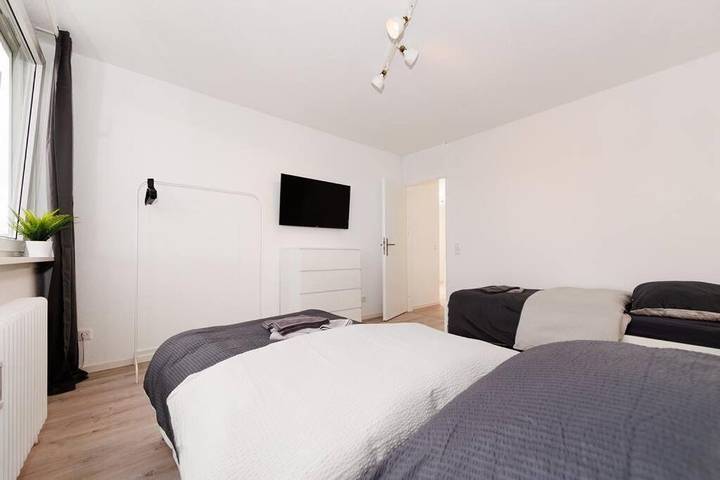 Ferienwohnung für 8 Personen, mit Ausblick und Balkon in Taunusstein